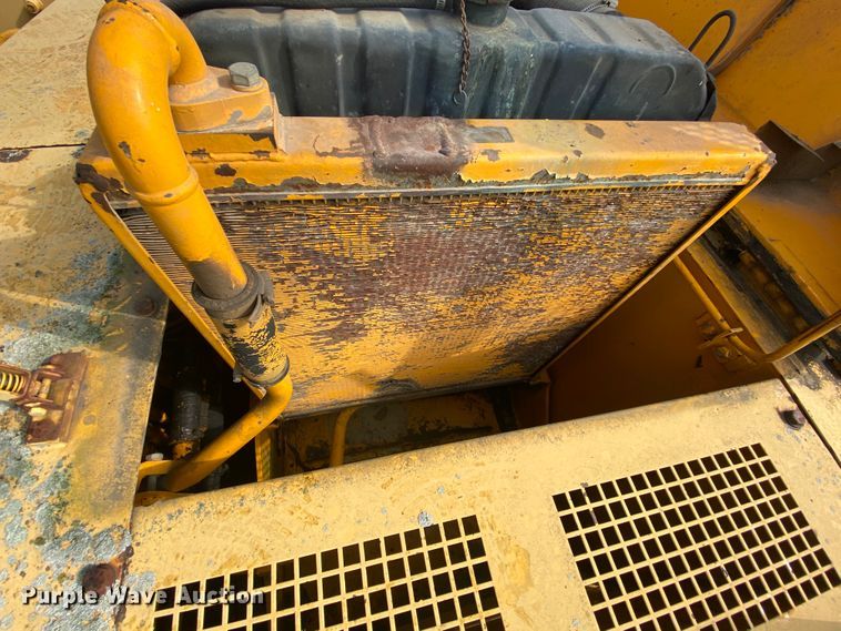 image for item HA9642 1987 John Deere 490  excavator