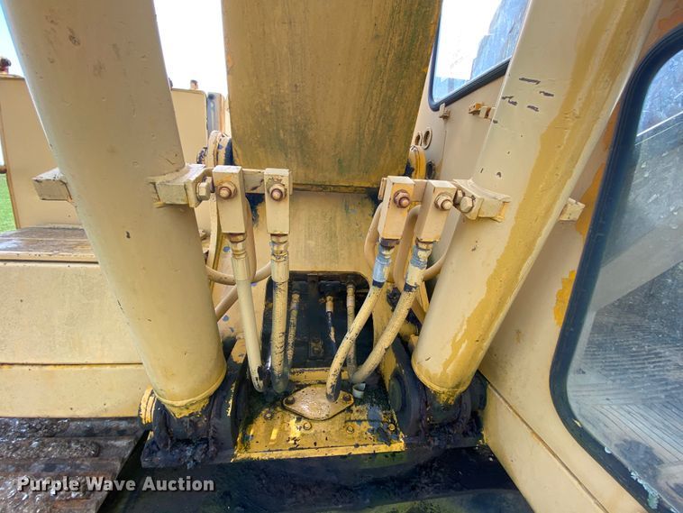 image for item HA9642 1987 John Deere 490  excavator