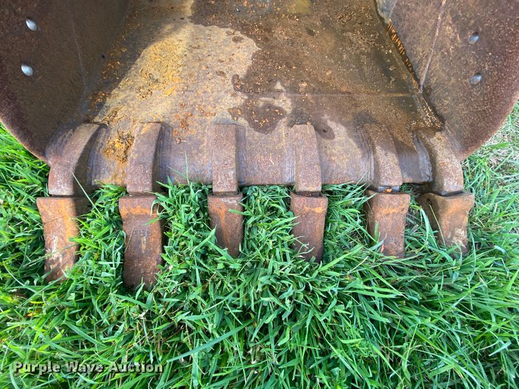 image for item HA9642 1987 John Deere 490  excavator