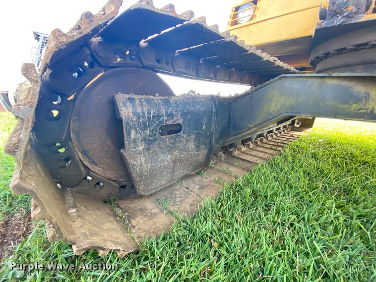 image for item HA9642 1987 John Deere 490  excavator