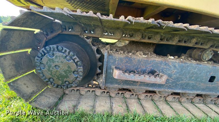 image for item HA9642 1987 John Deere 490  excavator