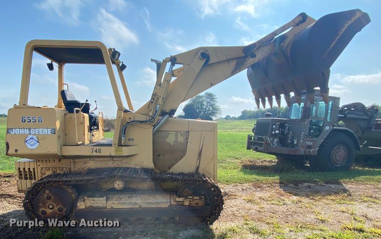 image for item HA9643 1989 John Deere 655B  track loader