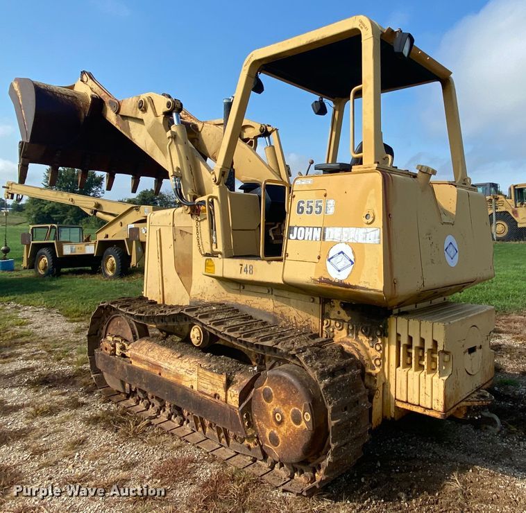 image for item HA9643 1989 John Deere 655B  track loader
