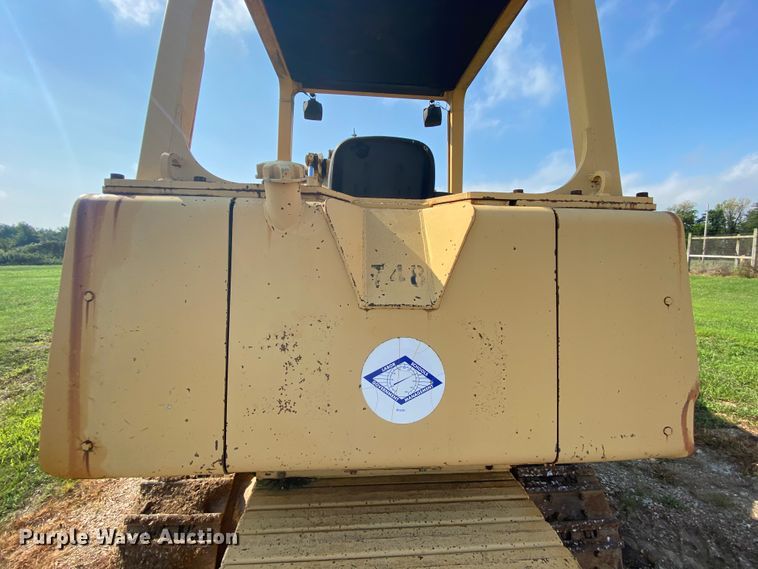 image for item HA9643 1989 John Deere 655B  track loader