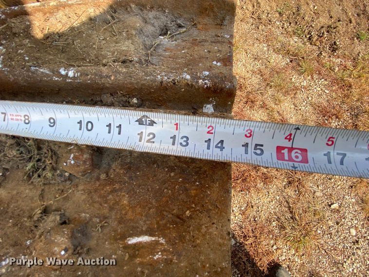 image for item HA9643 1989 John Deere 655B  track loader