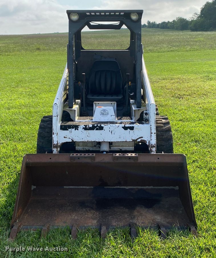 image for item HA9644 1993 Bobcat 743B  skid steer loader