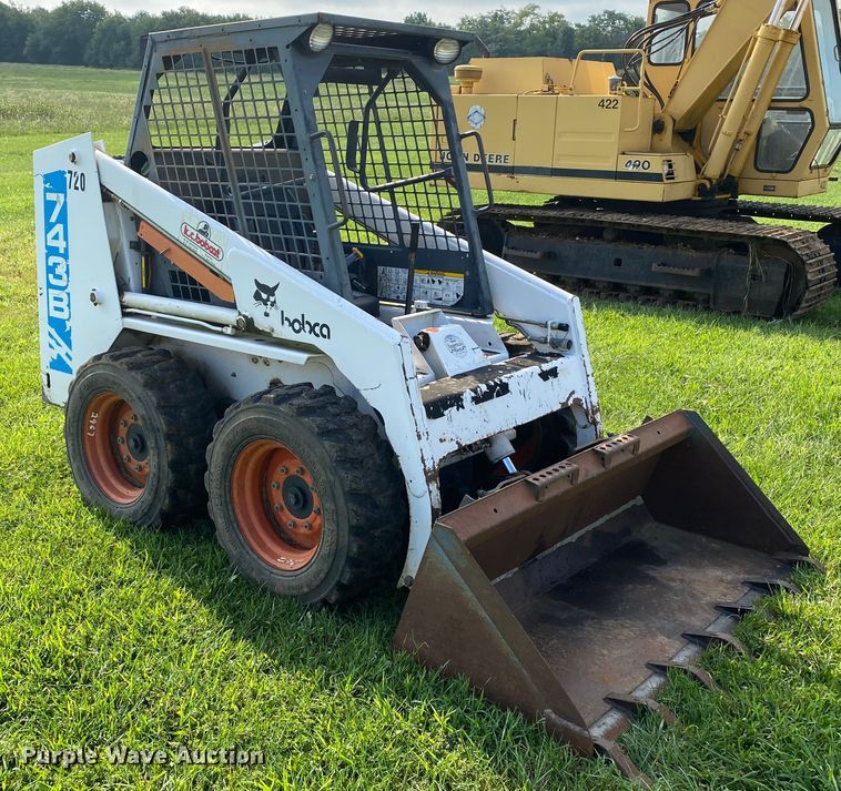 image for item HA9644 1993 Bobcat 743B  skid steer loader