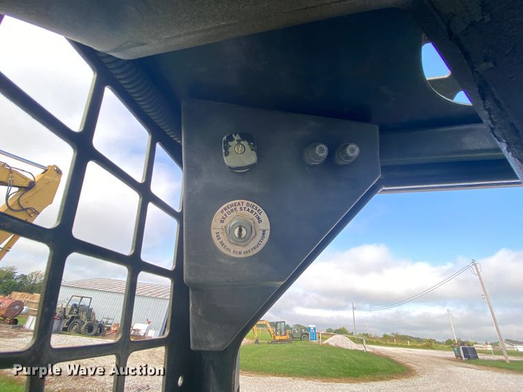 image for item HA9644 1993 Bobcat 743B  skid steer loader