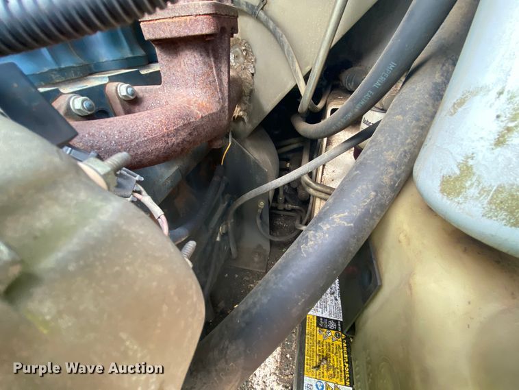 image for item HA9644 1993 Bobcat 743B  skid steer loader