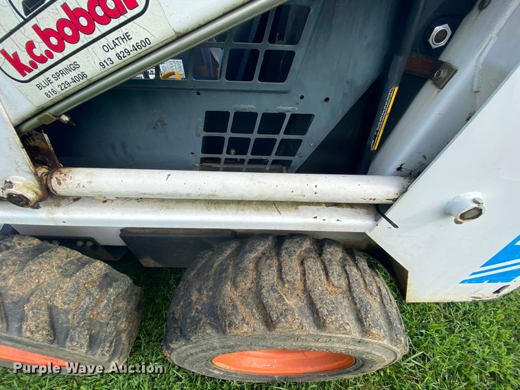 image for item HA9644 1993 Bobcat 743B  skid steer loader