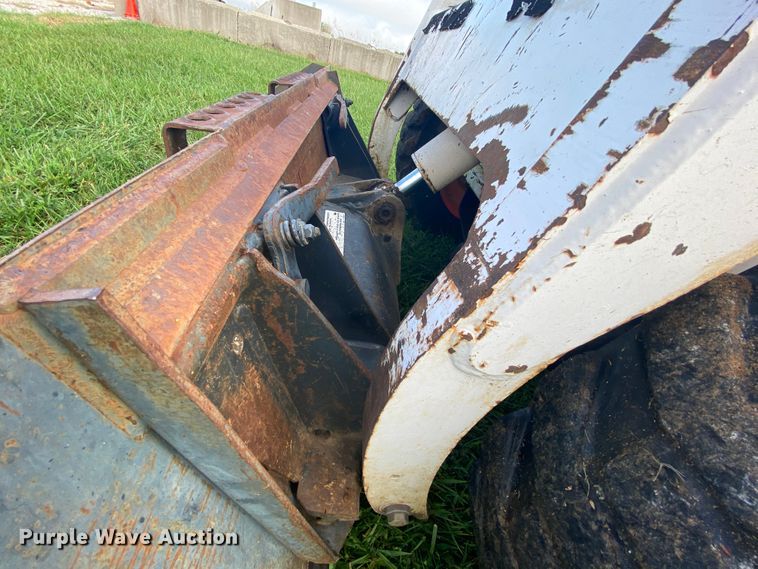 image for item HA9644 1993 Bobcat 743B  skid steer loader