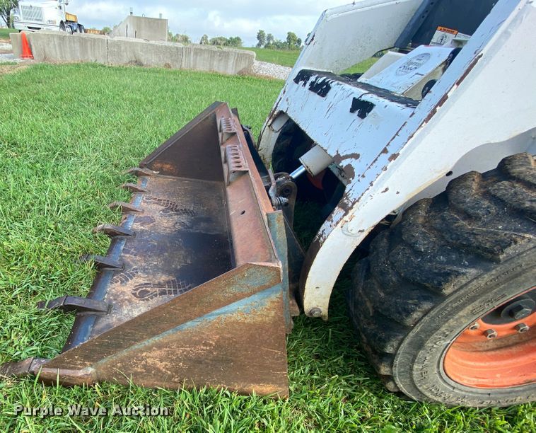 image for item HA9644 1993 Bobcat 743B  skid steer loader