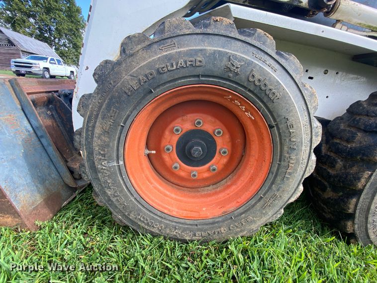 image for item HA9644 1993 Bobcat 743B  skid steer loader