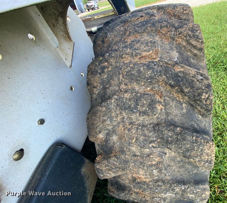 image for item HA9644 1993 Bobcat 743B  skid steer loader