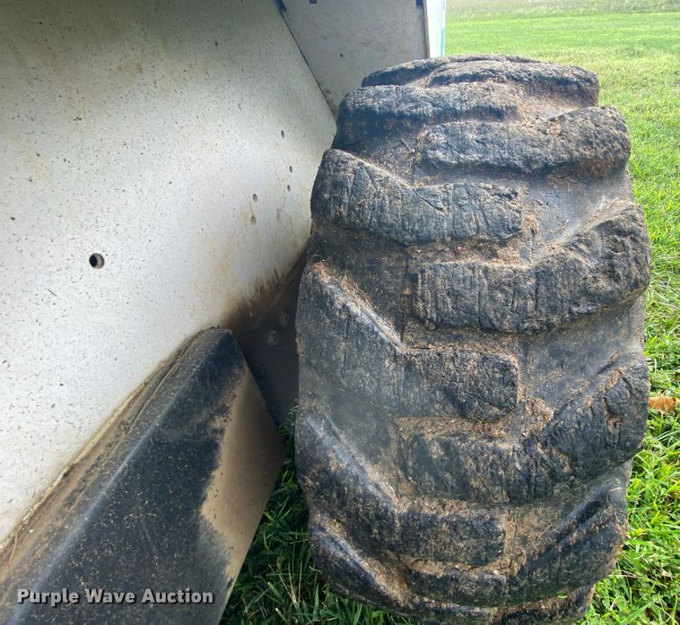 image for item HA9644 1993 Bobcat 743B  skid steer loader