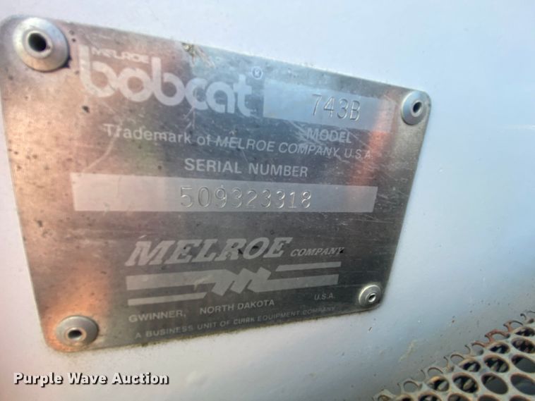 image for item HA9644 1993 Bobcat 743B  skid steer loader