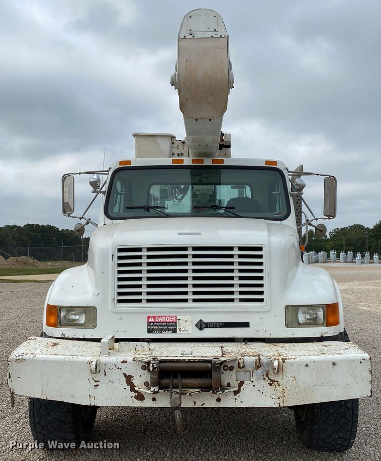 image for item HA9650 2000 International 4800  bucket truck