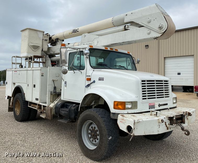 image for item HA9650 2000 International 4800  bucket truck