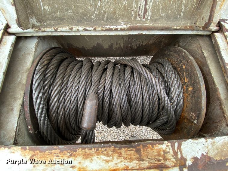 image for item HA9650 2000 International 4800  bucket truck