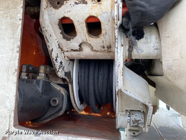 image for item HA9650 2000 International 4800  bucket truck