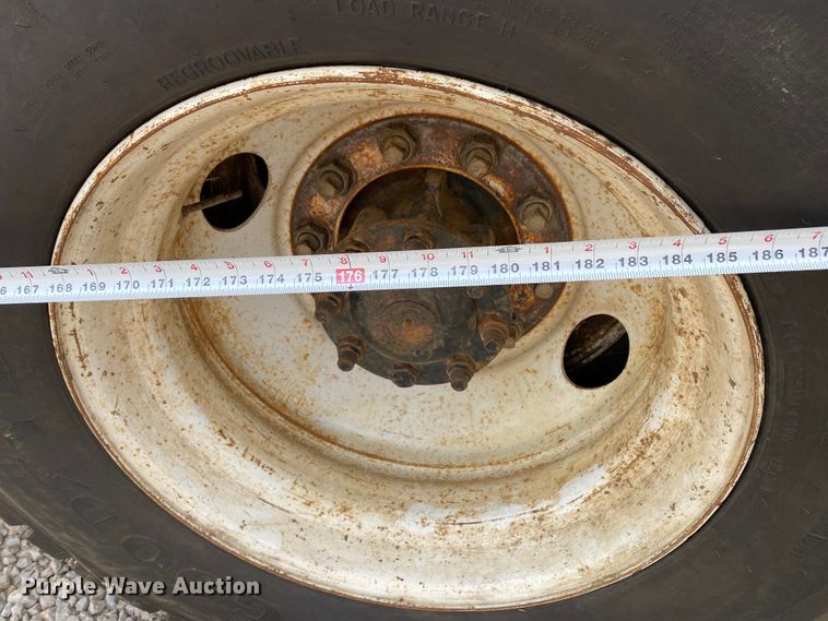 image for item HA9650 2000 International 4800  bucket truck