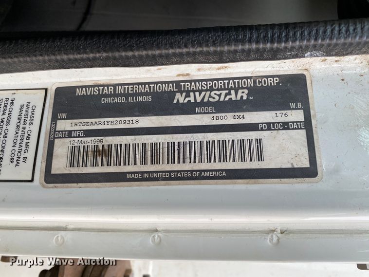 image for item HA9650 2000 International 4800  bucket truck