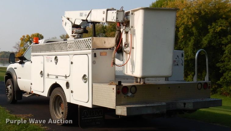 image for item HD9001 2007 Ford F450 Super Duty  bucket truck