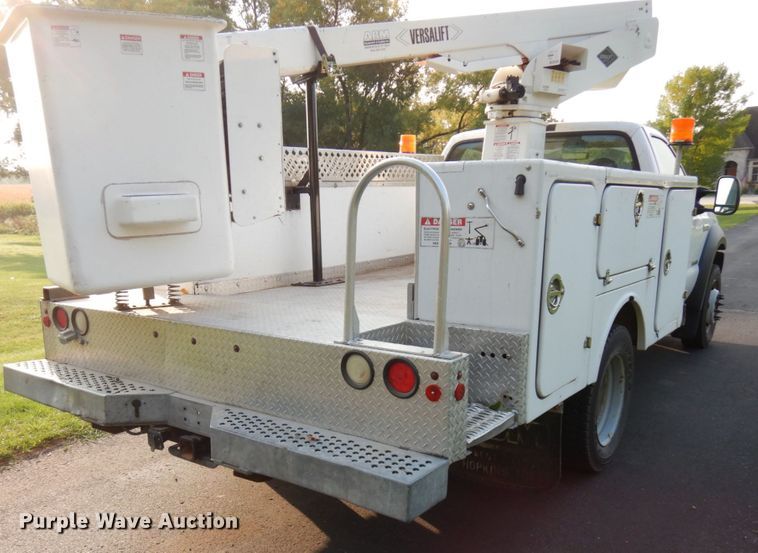 image for item HD9001 2007 Ford F450 Super Duty  bucket truck