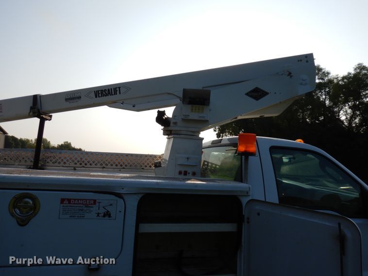 image for item HD9001 2007 Ford F450 Super Duty  bucket truck