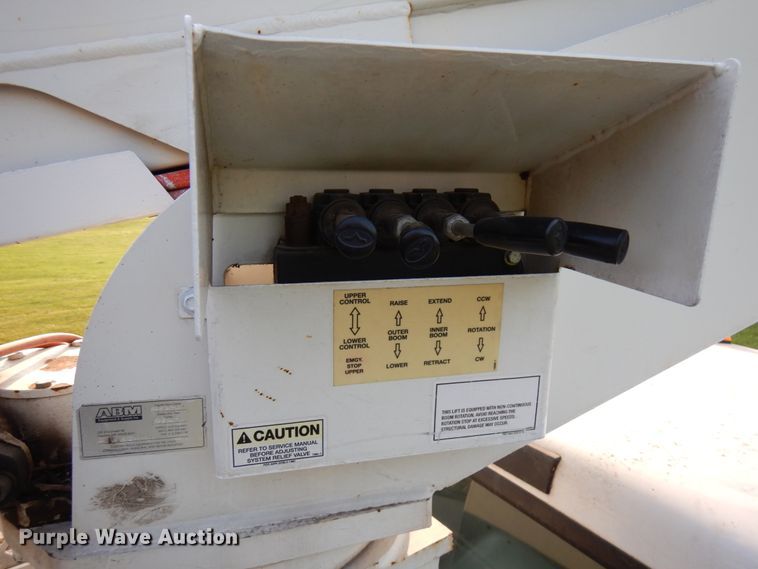 image for item HD9001 2007 Ford F450 Super Duty  bucket truck