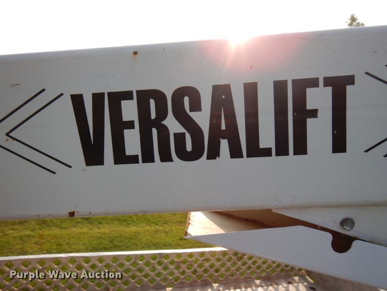 image for item HD9001 2007 Ford F450 Super Duty  bucket truck