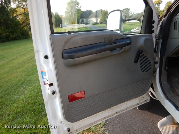 image for item HD9001 2007 Ford F450 Super Duty  bucket truck