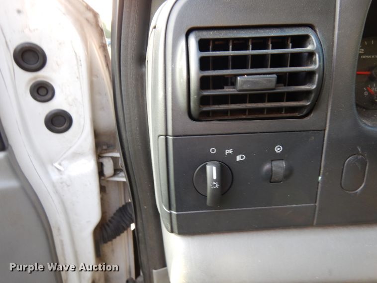 image for item HD9001 2007 Ford F450 Super Duty  bucket truck