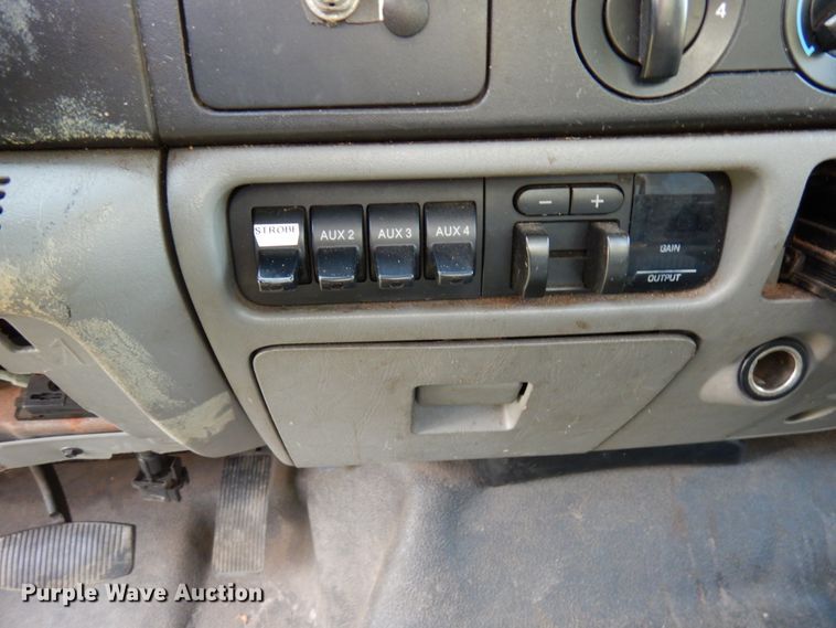 image for item HD9001 2007 Ford F450 Super Duty  bucket truck