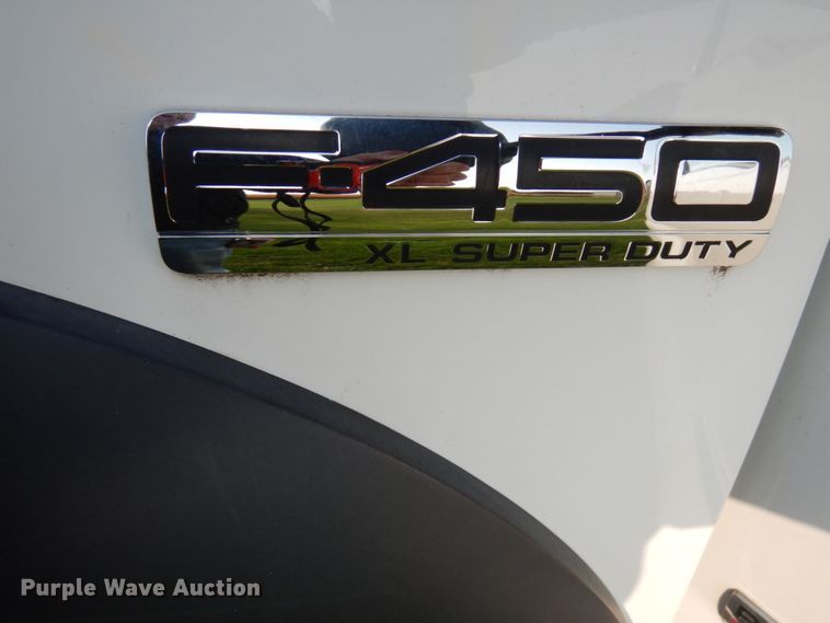 image for item HD9001 2007 Ford F450 Super Duty  bucket truck