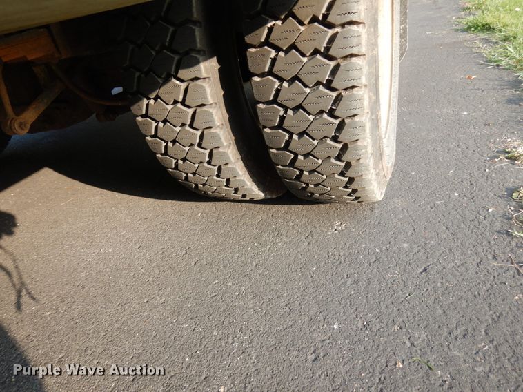 image for item HD9001 2007 Ford F450 Super Duty  bucket truck