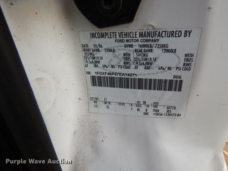 image for item HD9001 2007 Ford F450 Super Duty  bucket truck