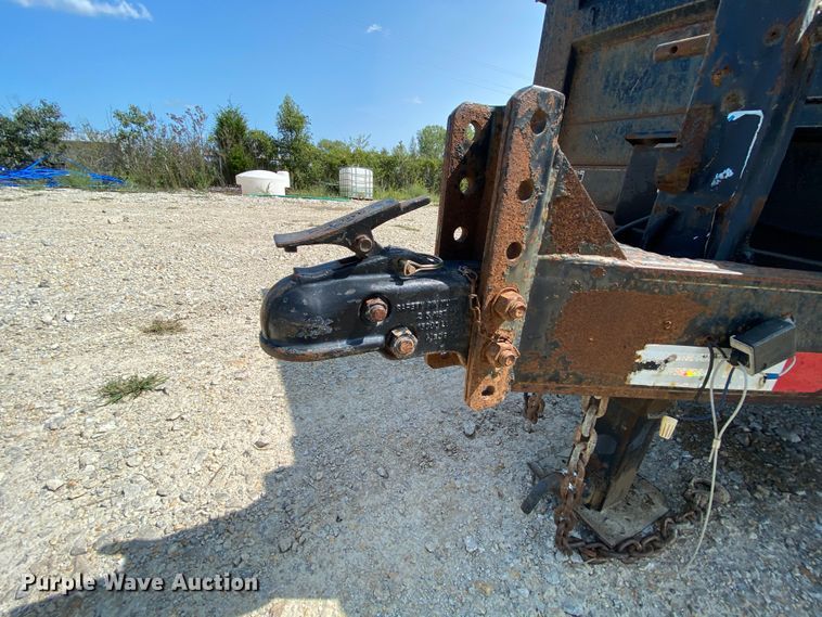 image for item HE9764 2012 Maxey dump trailer