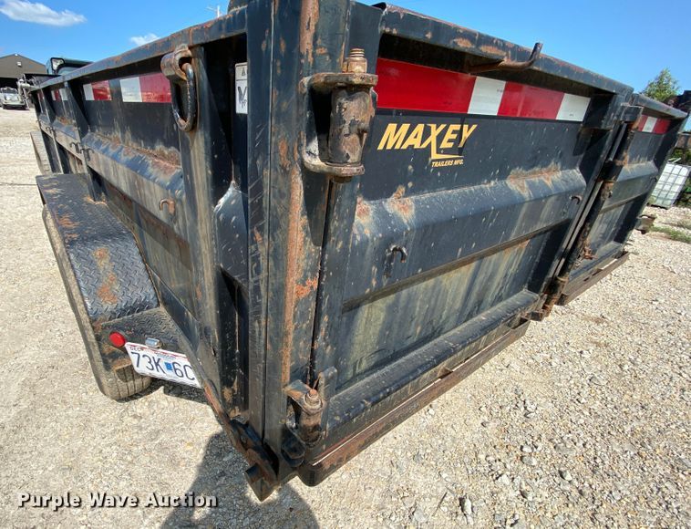 image for item HE9764 2012 Maxey dump trailer