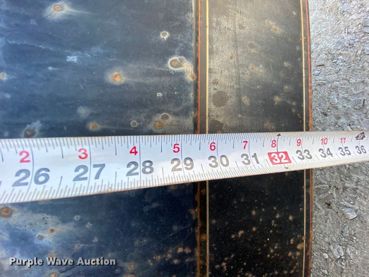 image for item HE9764 2012 Maxey dump trailer