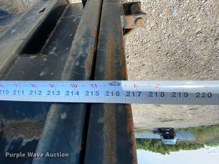 image for item HE9764 2012 Maxey dump trailer