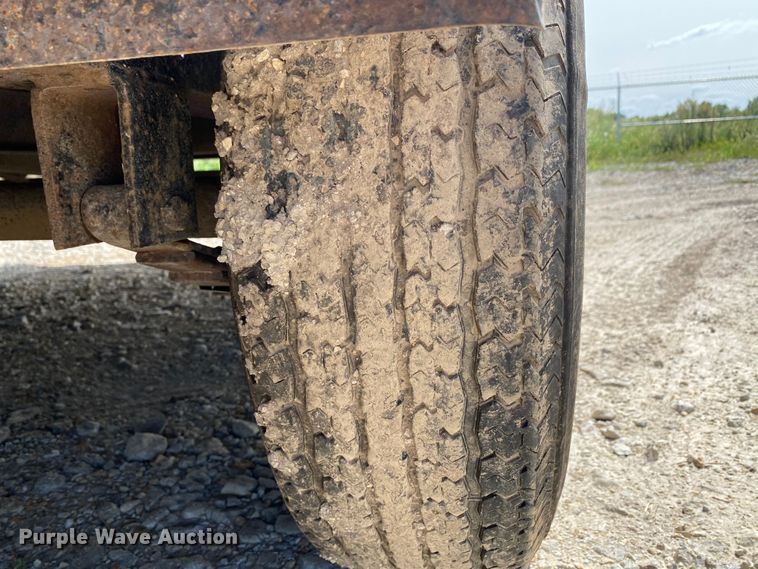 image for item HE9764 2012 Maxey dump trailer