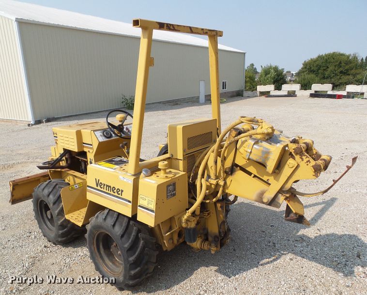 image for item HF9576 1990 Vermeer V-430A  cable plow