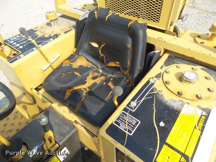 image for item HF9576 1990 Vermeer V-430A  cable plow