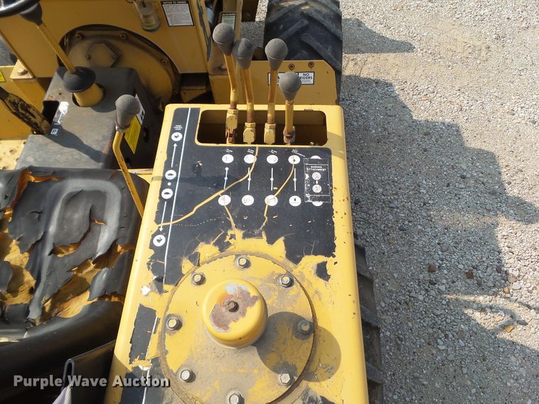 image for item HF9576 1990 Vermeer V-430A  cable plow