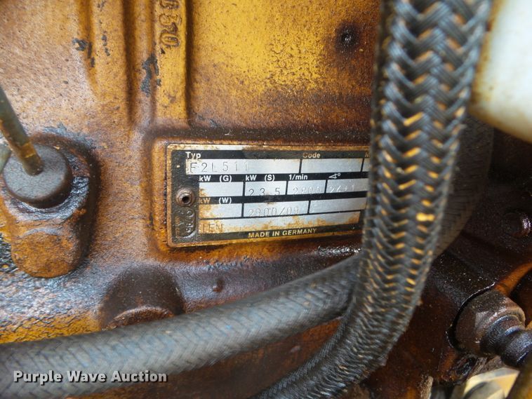 image for item HF9576 1990 Vermeer V-430A  cable plow