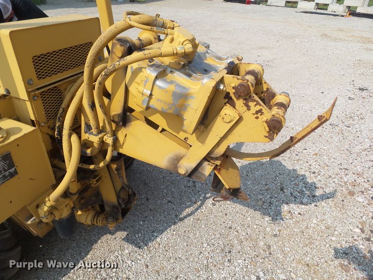 image for item HF9576 1990 Vermeer V-430A  cable plow