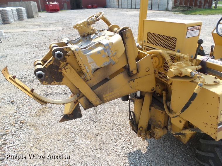 image for item HF9576 1990 Vermeer V-430A  cable plow