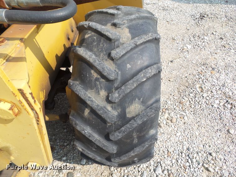 image for item HF9576 1990 Vermeer V-430A  cable plow