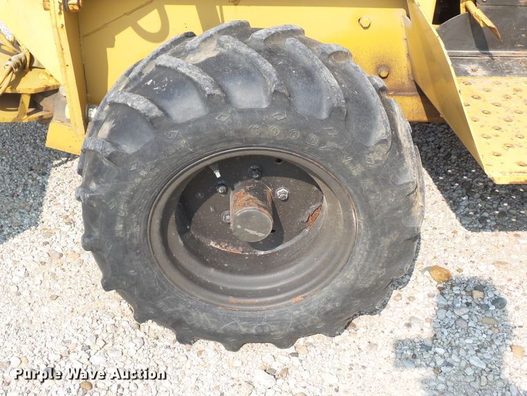 image for item HF9576 1990 Vermeer V-430A  cable plow